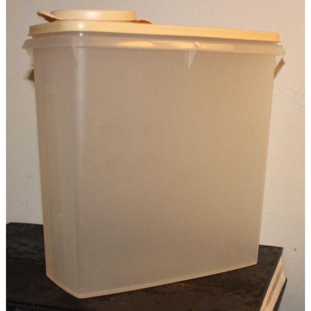 Tupperware Cereal Keeper 469-15 With Tan Lid - Vintage 1980s